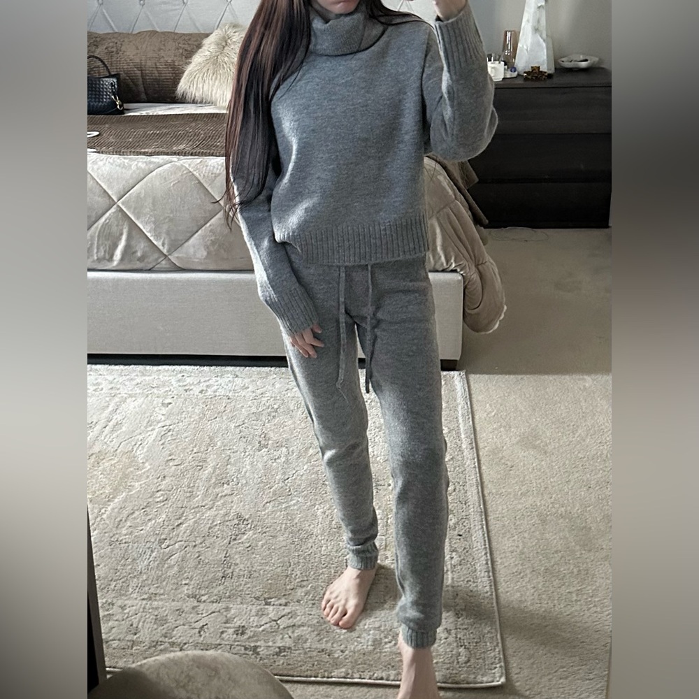 Grey Stretchy Knit Set - Picture 11 of 11